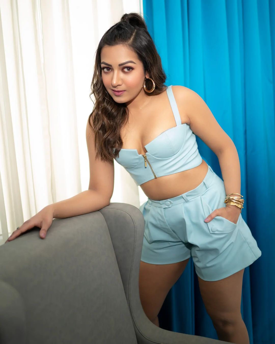 Kollywood Actress Catherine Tresa Long Legs Show in Mini Blue Short